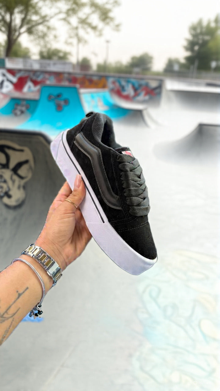 Vans Knu preto